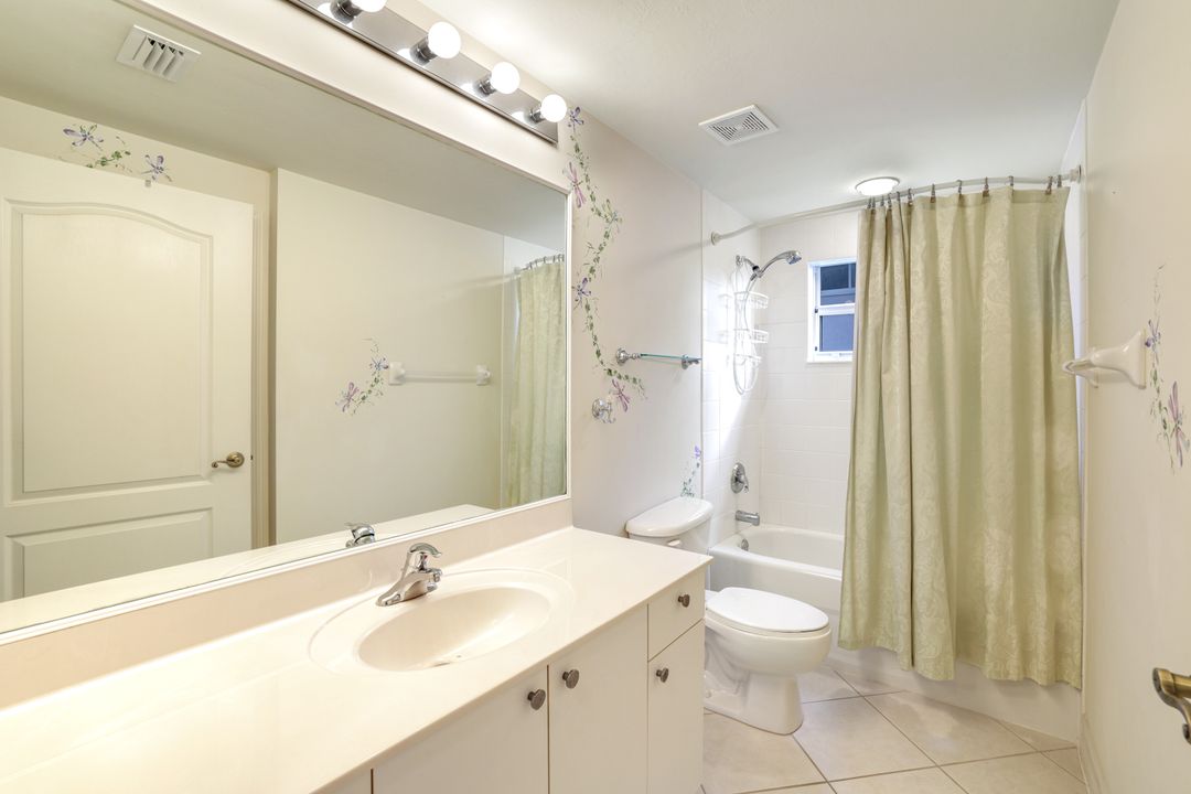 7839 Regal Heron Cir #206, Naples, FL 34104