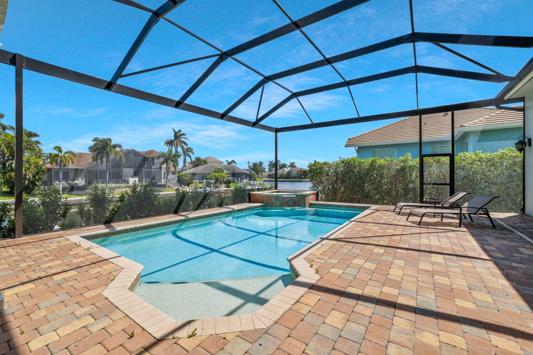 541 Taylor Ct, Marco Island, FL 34145