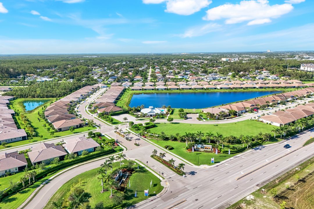 10341 Bonavie Cv Dr, Fort Myers, FL 31570