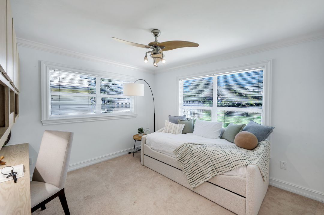 675 Pompano Dr, Naples, FL 34110