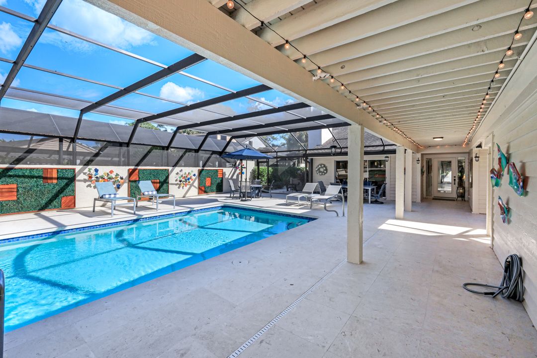 370 Edgemere Way N, Naples, FL 34105