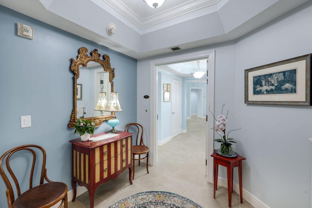 1060 Borghese Ln #1404, Naples, FL 34114