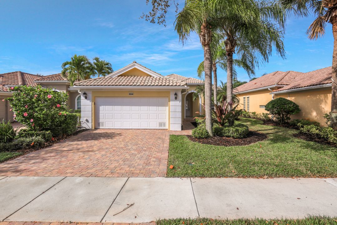 28348 Nautica Ln, Bonita Springs, FL 34135