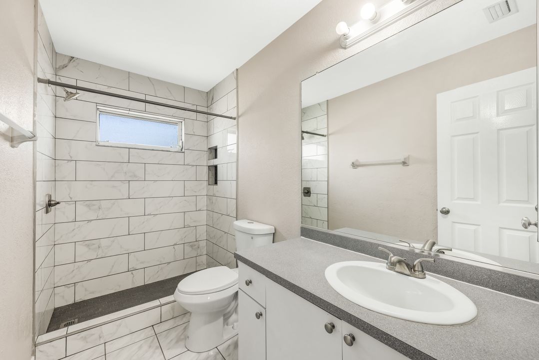 1913 NE 4th Ter, Cape Coral, FL 33909