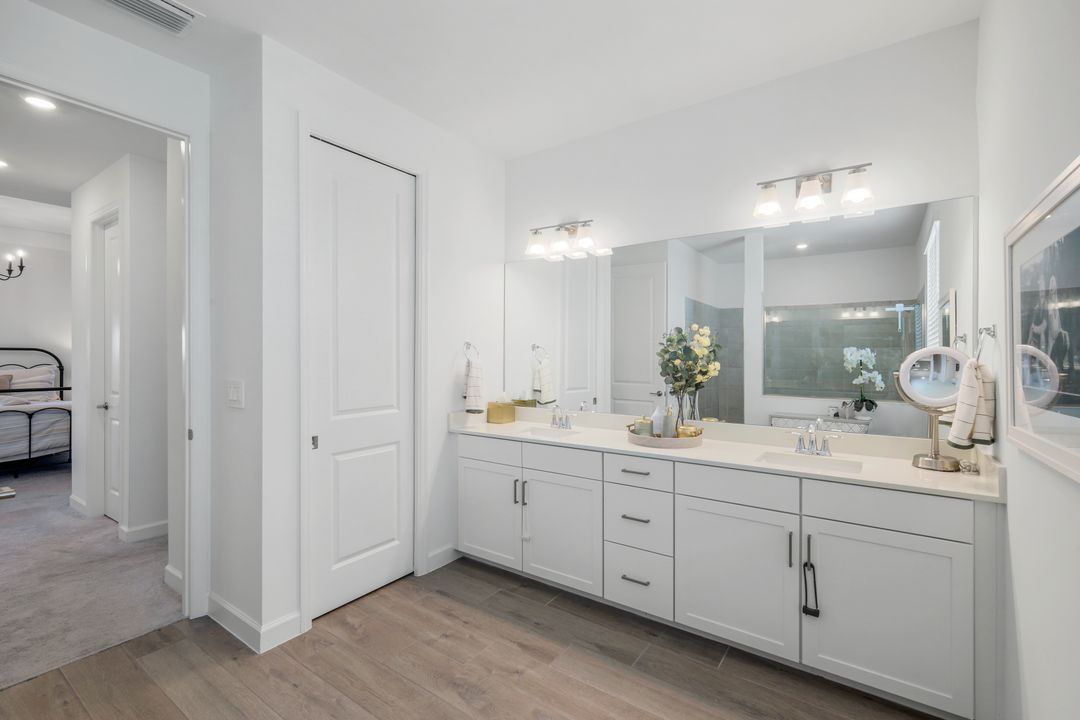 10817 Timber Creek Dr, Fort Myers, FL 33913