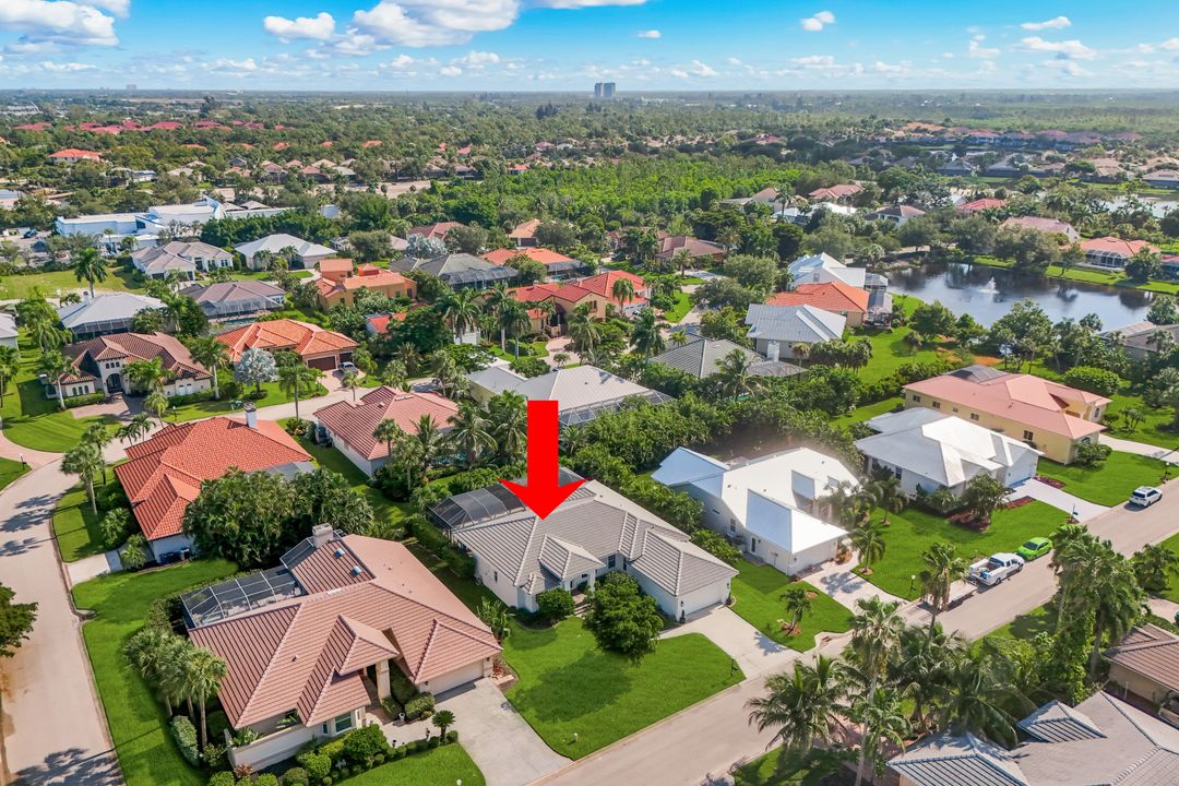 8748 S Lake Cir, Fort Myers, FL 33908