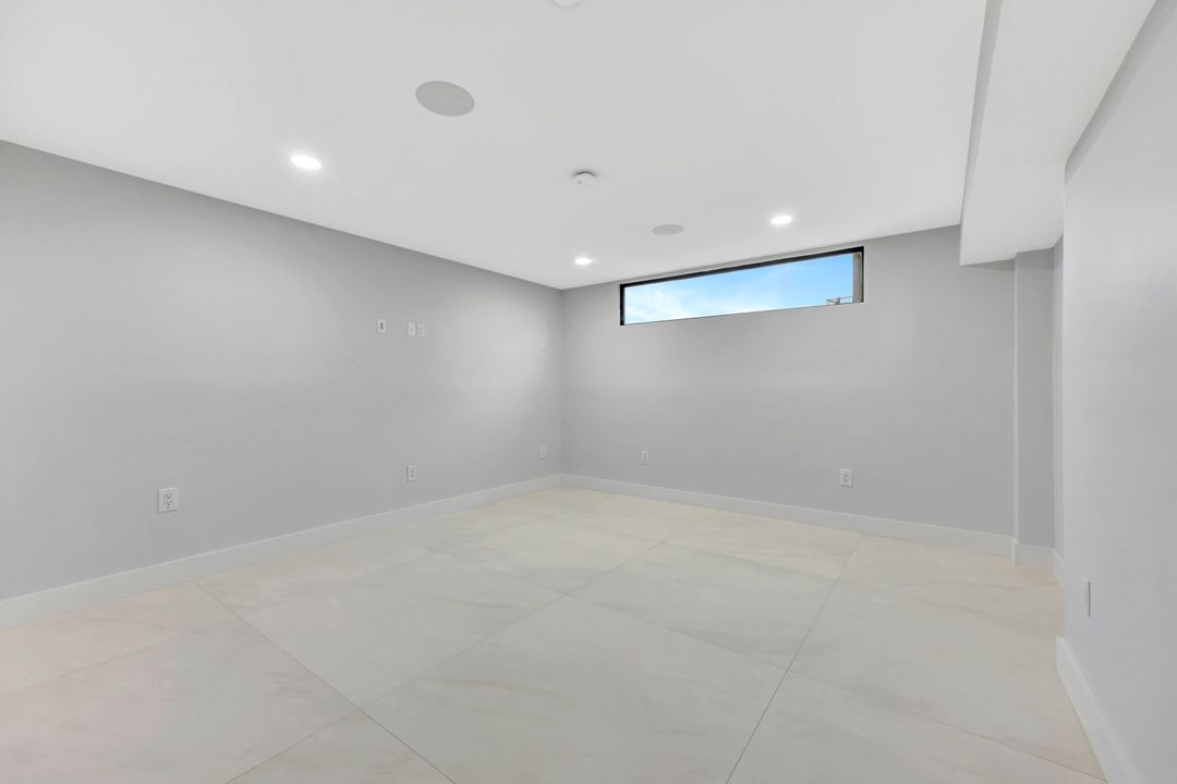 5435 Osprey Ct, Sanibel, FL 33957