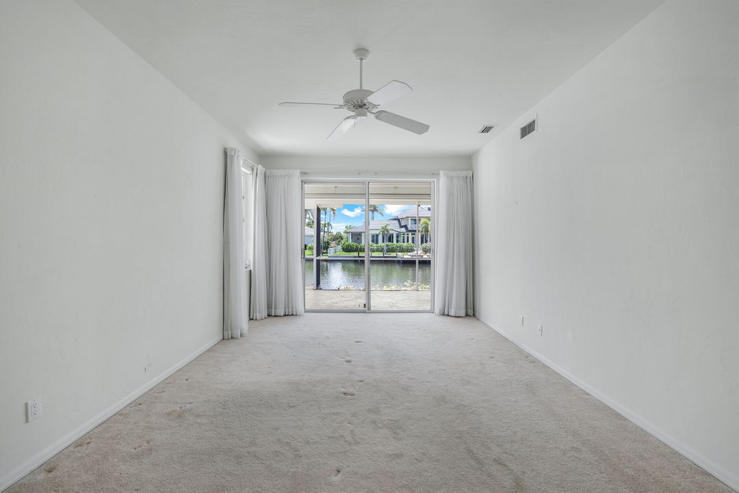 1895 Woodbine Ct, Marco Island, FL 34145