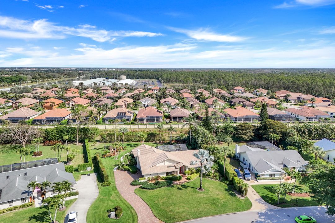 1933 Empress Ct, Naples, FL 34110