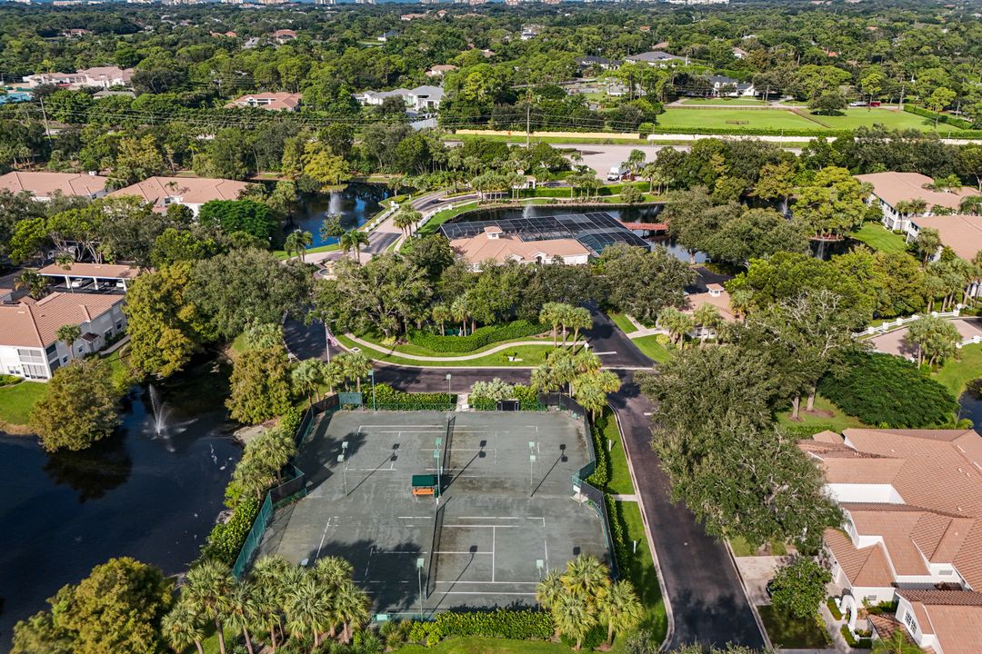 6825 Satinleaf Rd S #101, Naples, FL 34109