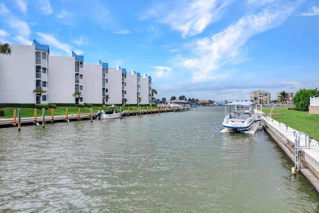 1200 Redwood Ct, Marco Island, FL 34145