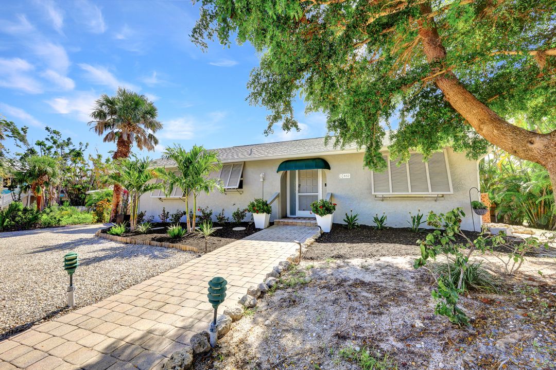 852 Rabbit Rd, Sanibel, FL 33957