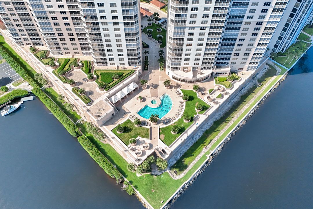 2104 W First St #1404, Fort Myers, FL 33901