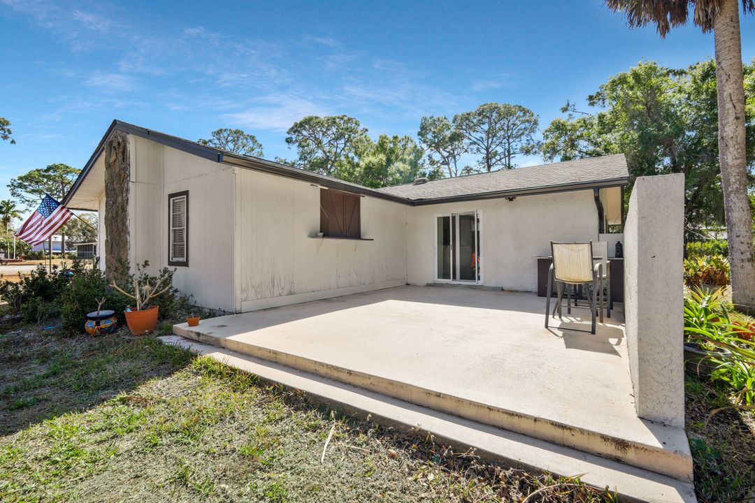 18371 Durrance Rd, North Fort Myers, FL 33917