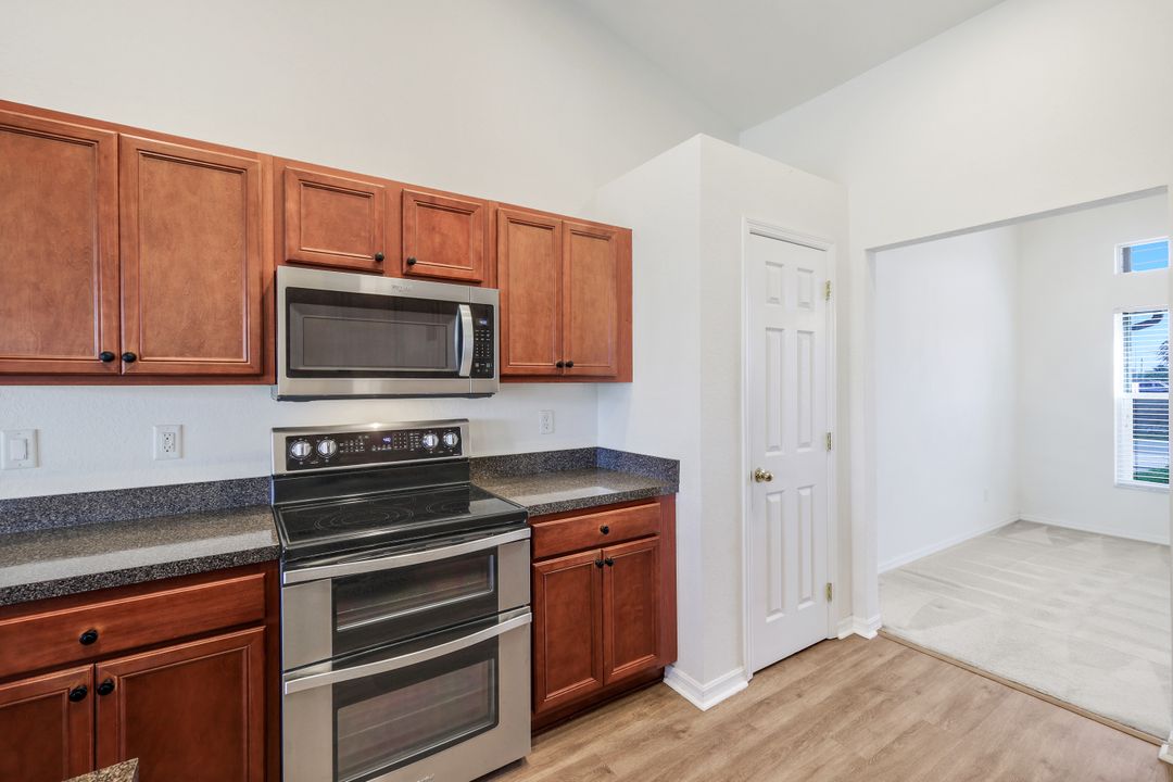 1207 NW 15th Terrace, Cape Coral, FL 33993