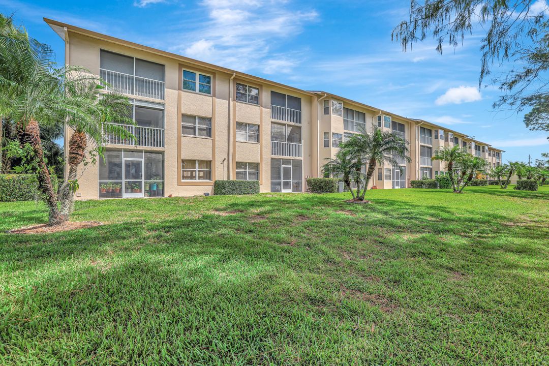7360 Glenmoor Ln #4108, Naples, FL 34104