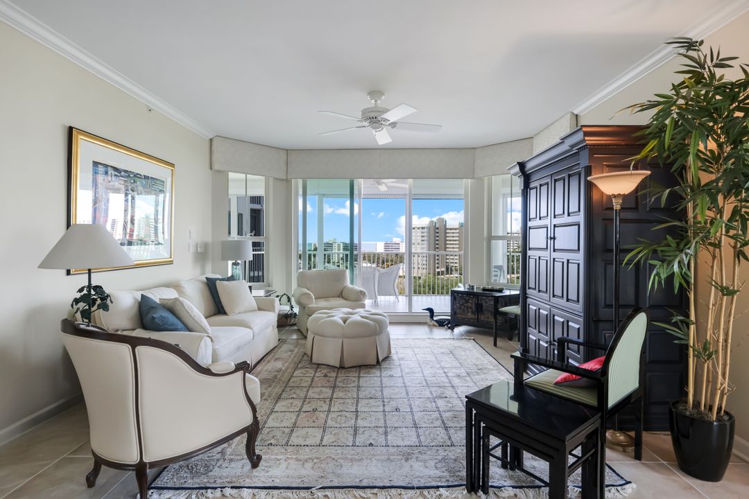 315 Dunes Blvd #707, Naples, FL 34110