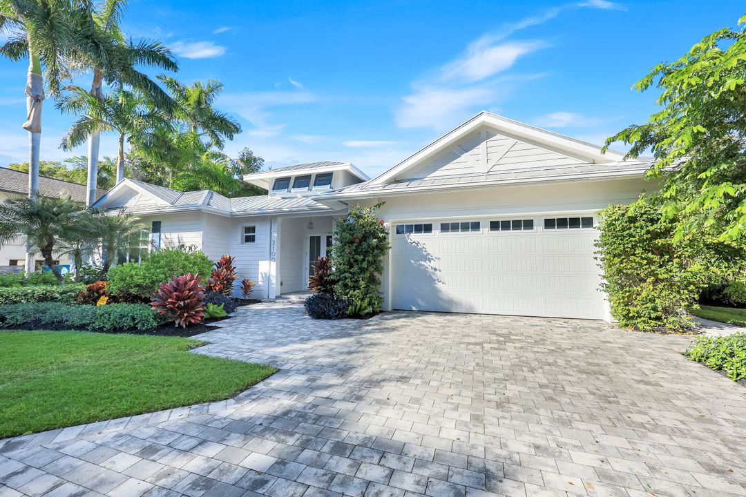 2100 Curtis St, Naples, FL 34112