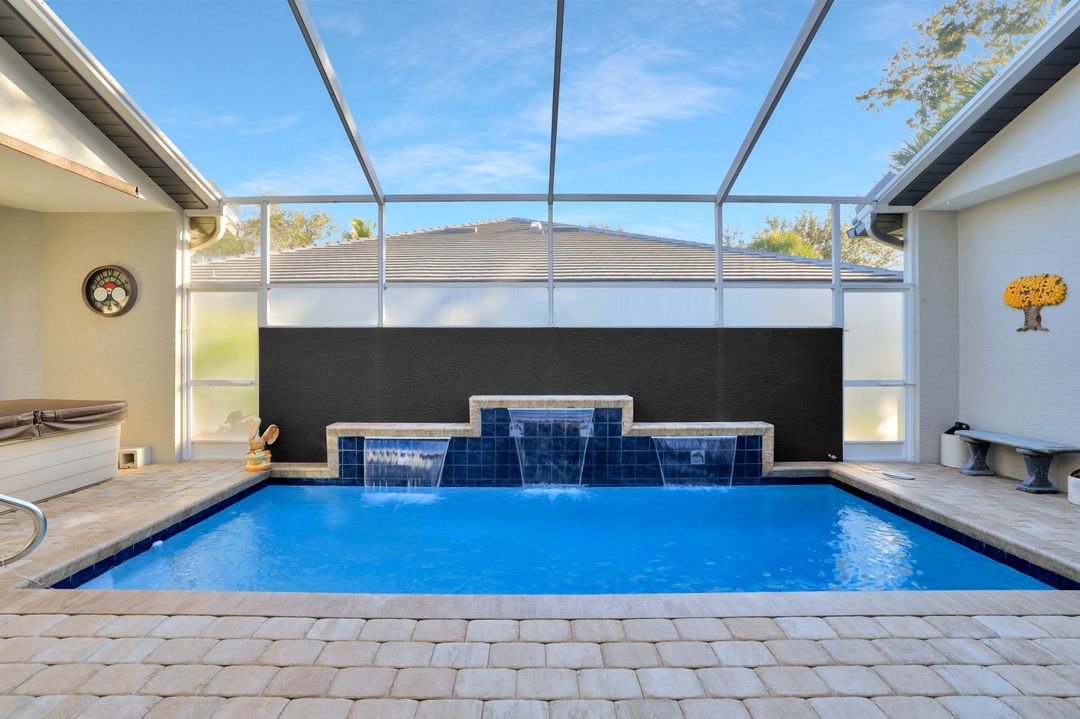 1619 Cayman Ct, Naples, FL 34119