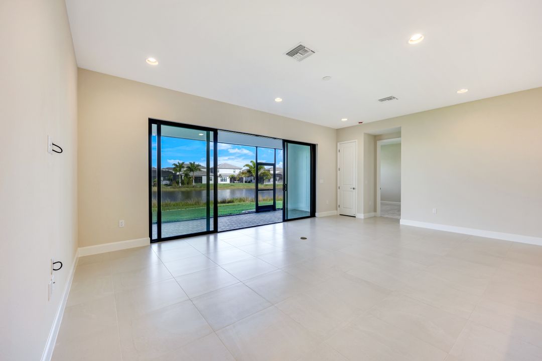 12650 Alderson Ave, Estero, FL 33928