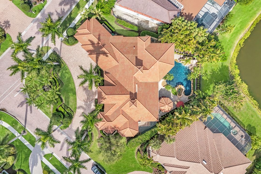 2350 Cheshire Ln, Naples, FL 34109