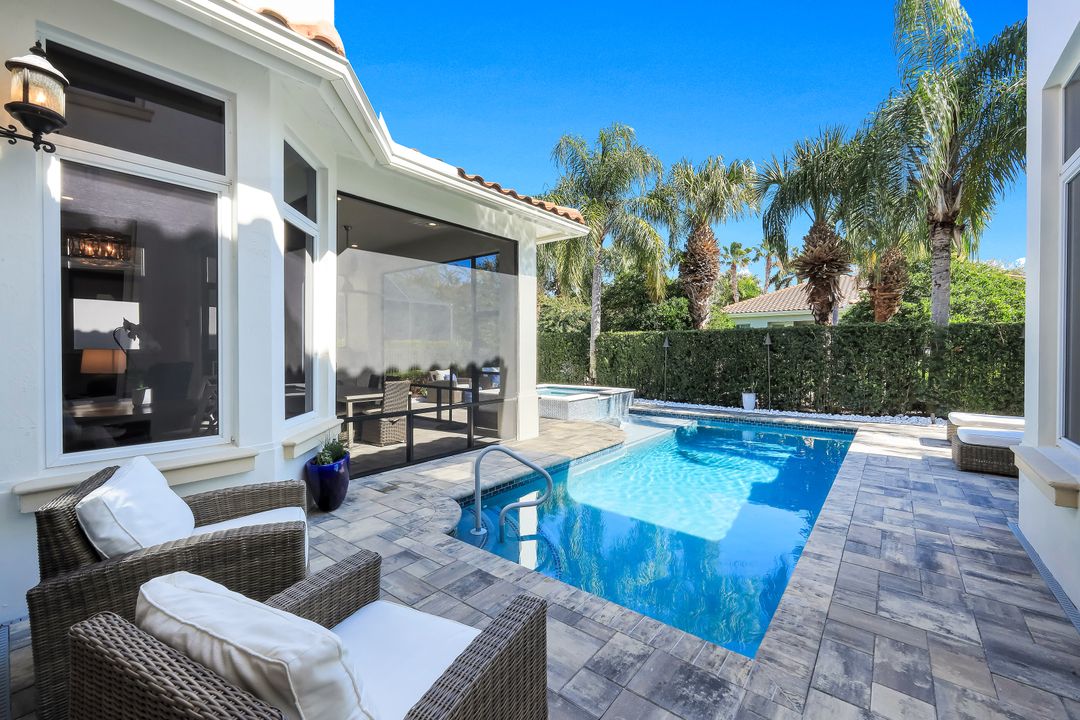 2106 Modena Ct, Naples, FL 34105