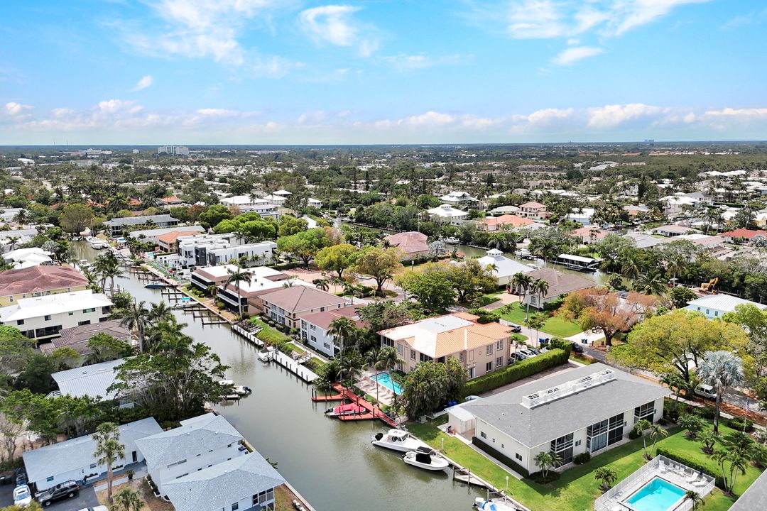 1485 Chesapeake Ave, Naples, FL 34102