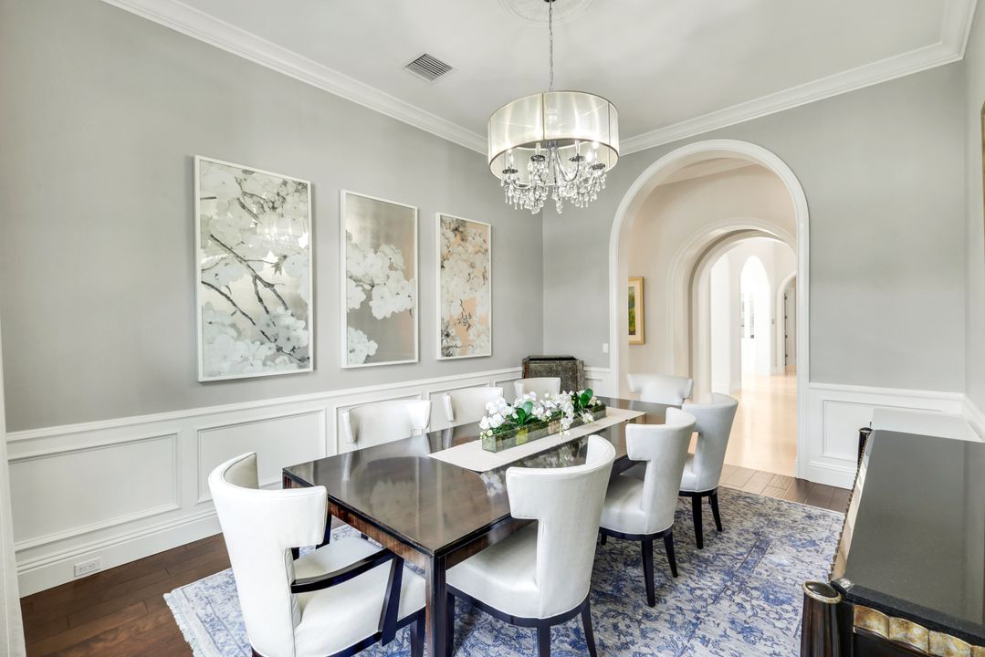 2885 Escada Ct, Naples, FL 34109