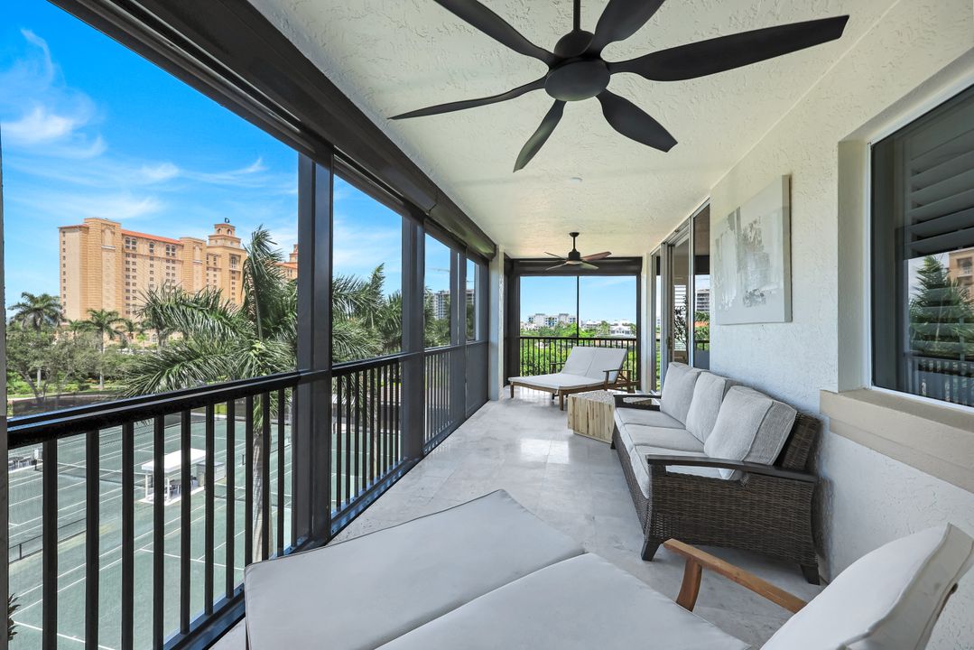 8720 Bay Colony Dr #404, Naples, FL 34108
