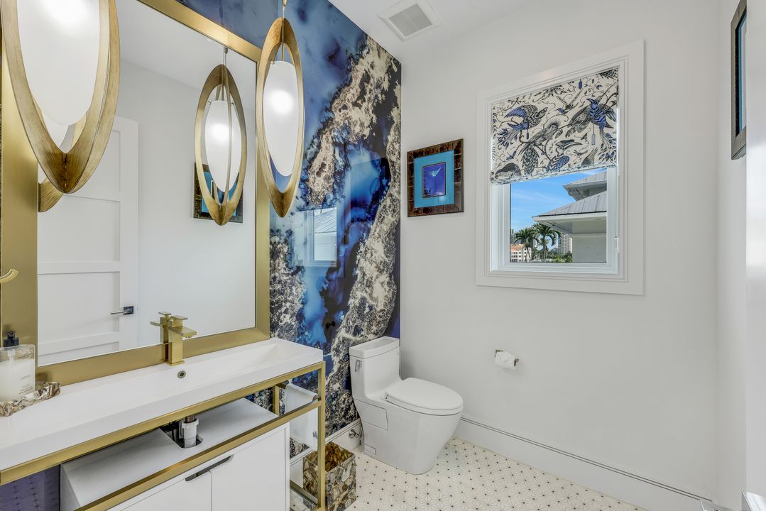 309 Neapolitan Way, Naples, FL 34103