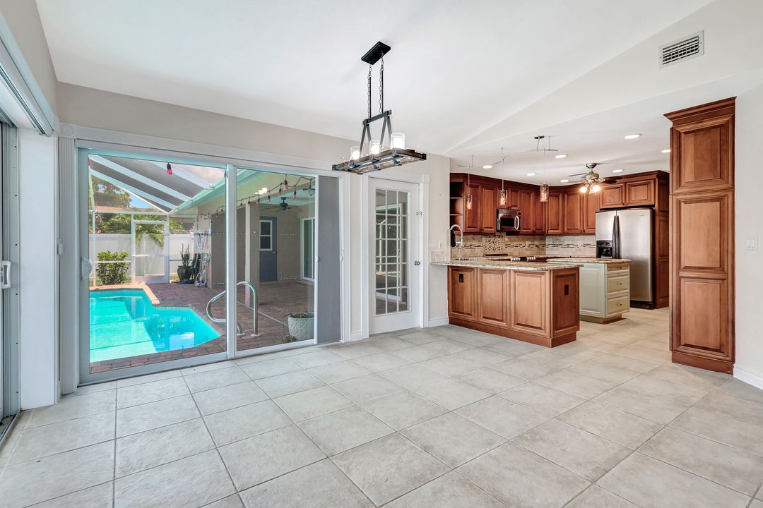5012 SW 8th Pl, Cape Coral, FL 33914