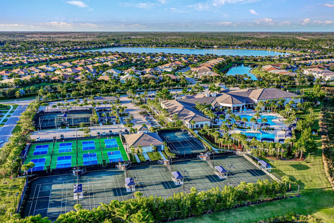 28569 Wharton Dr, Bonita Springs, FL 34135