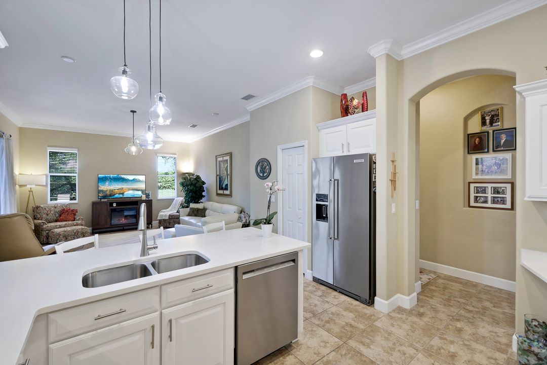 20626 Torre Del Lago St, Estero, FL 33928