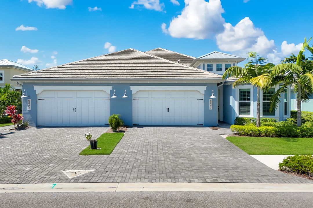 6847 Saona CT, Naples, FL 34113