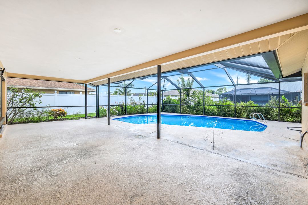 1925 SE 9th Terrace, Cape Coral, FL 33990