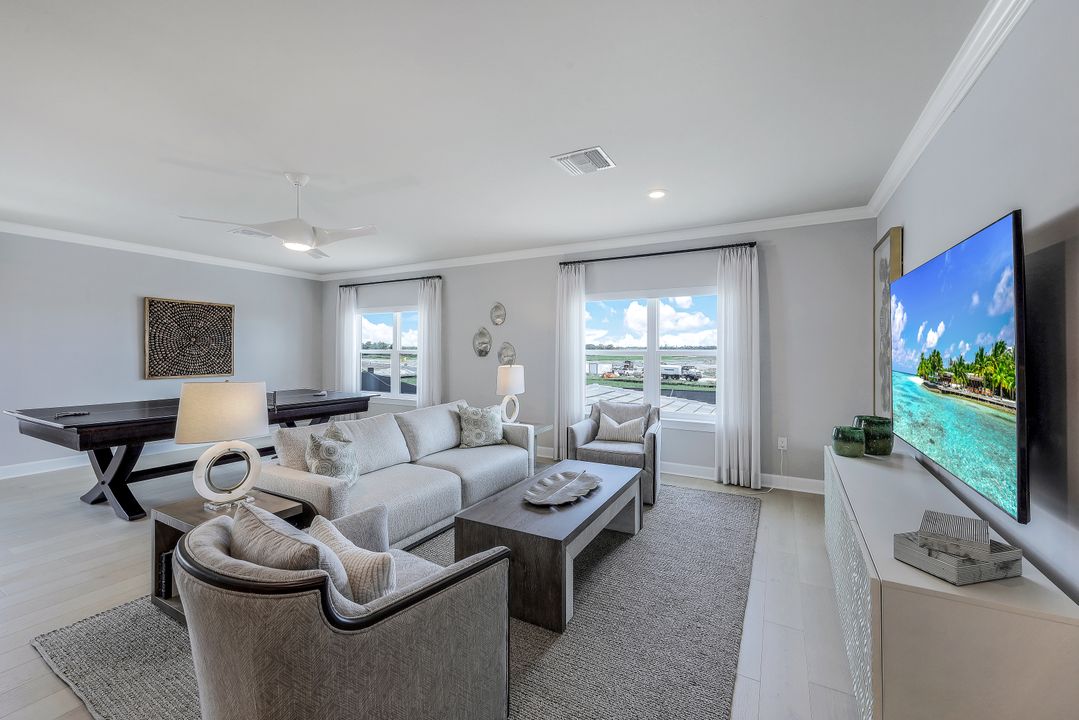 15572 Montello Ln, Naples, FL 34114