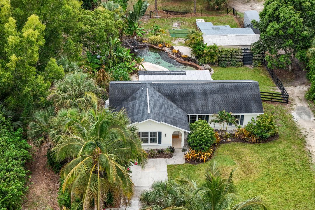 4710 1st Ave NW, Naples, FL 34119