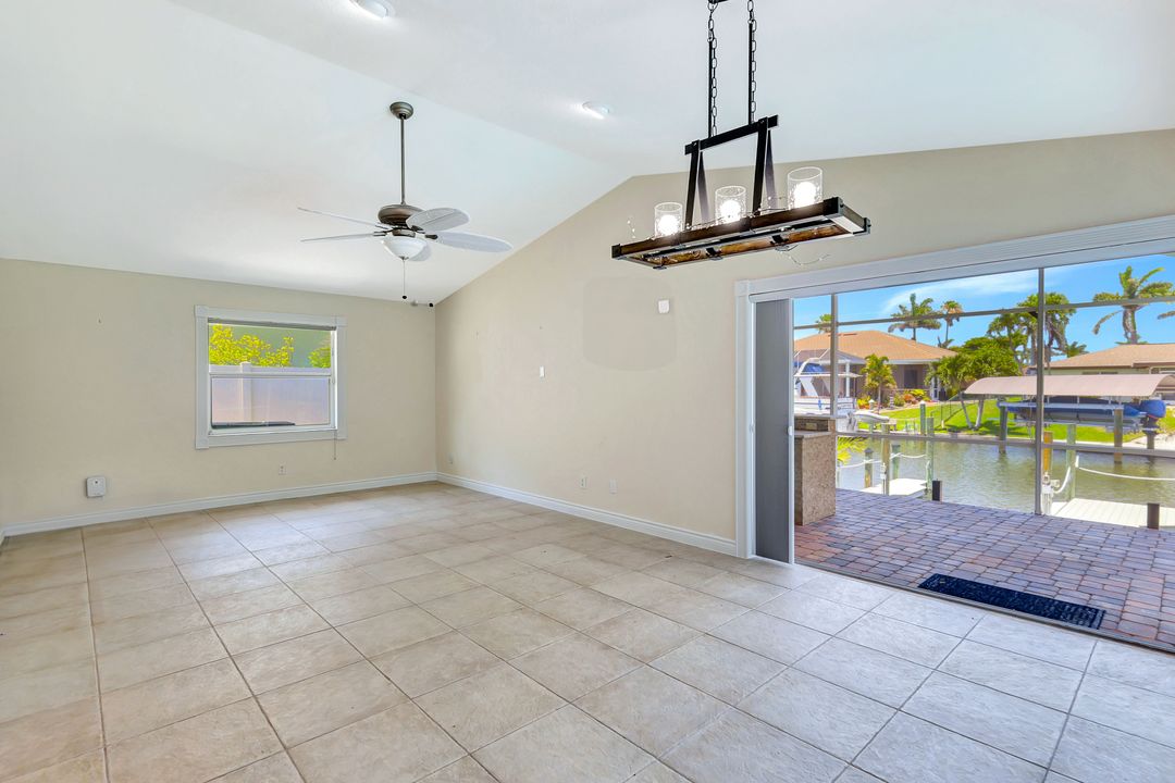 5012 SW 8th Pl, Cape Coral, FL 33914
