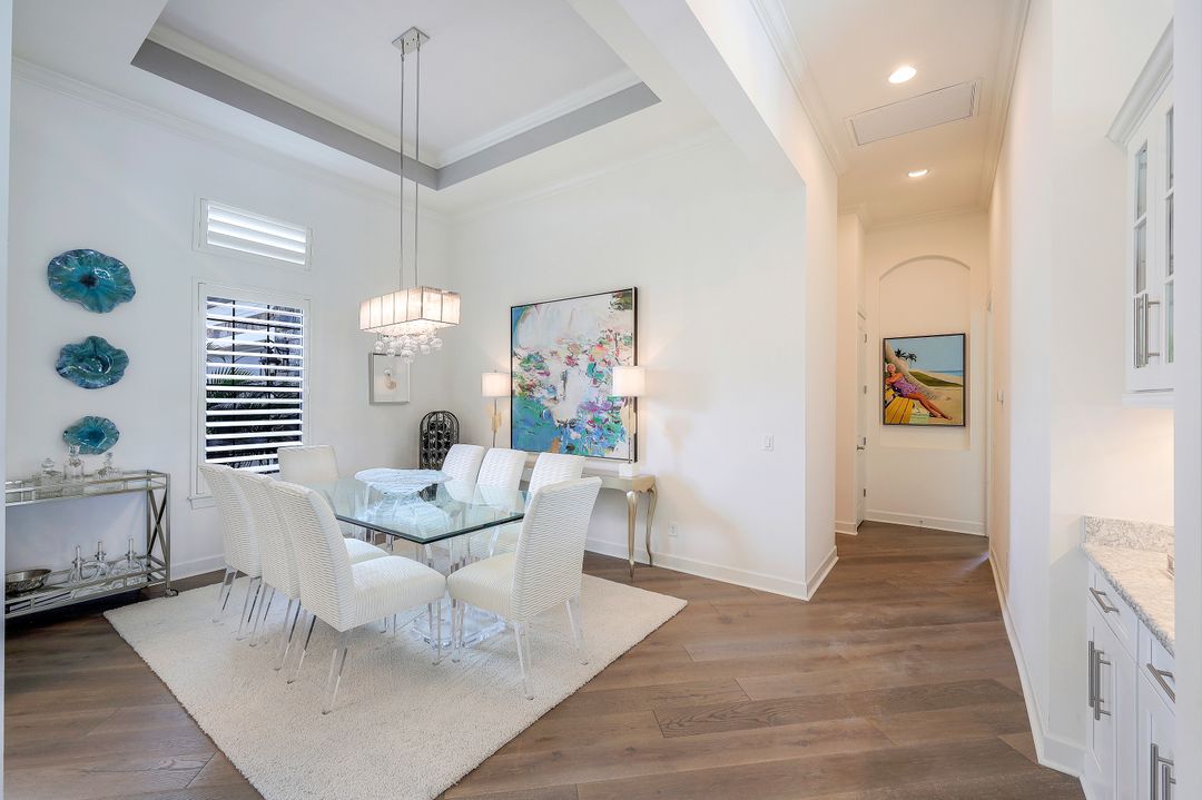 8668 Amour Ct, Naples, FL 34119