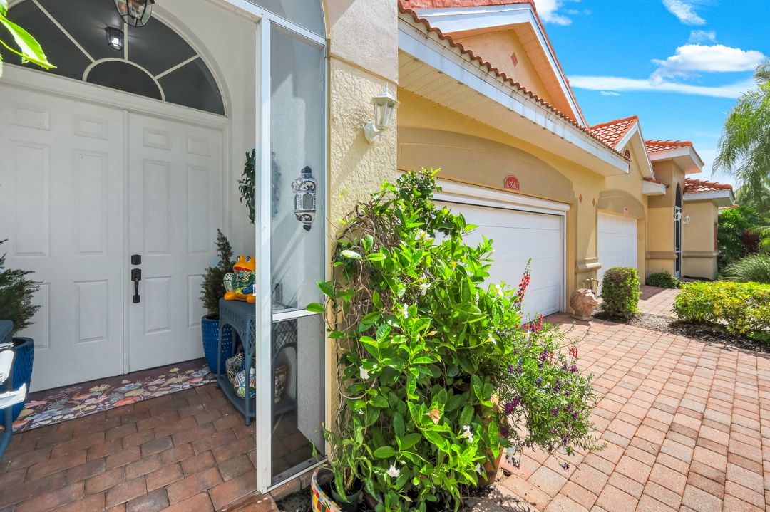 13963 Avon Park Cir, Fort Myers, FL 33912
