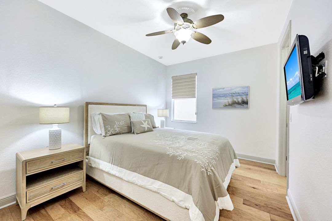 7655 Martino Cir, Naples, FL 34112