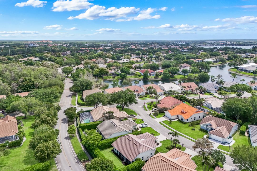 7661 San Sebastian Way, Naples, FL 34109