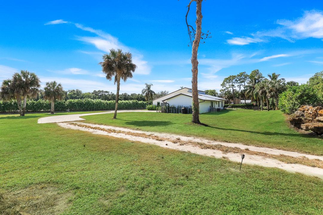 5630 Copper Leaf Ln, Naples, FL 34116