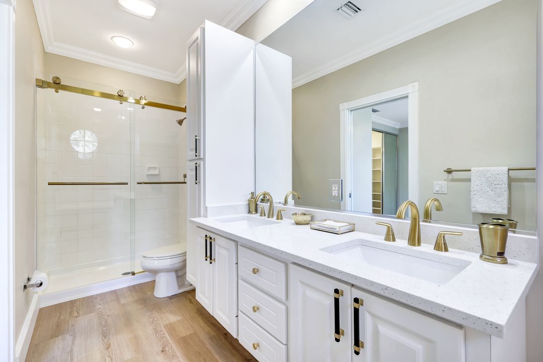 6210 Towncenter Cir, Naples, FL 34119