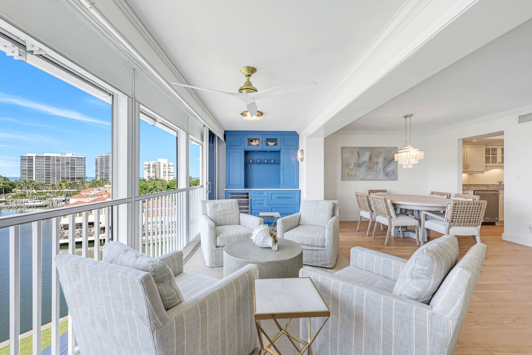 250 Park Shore Dr #601, Naples, FL 34103