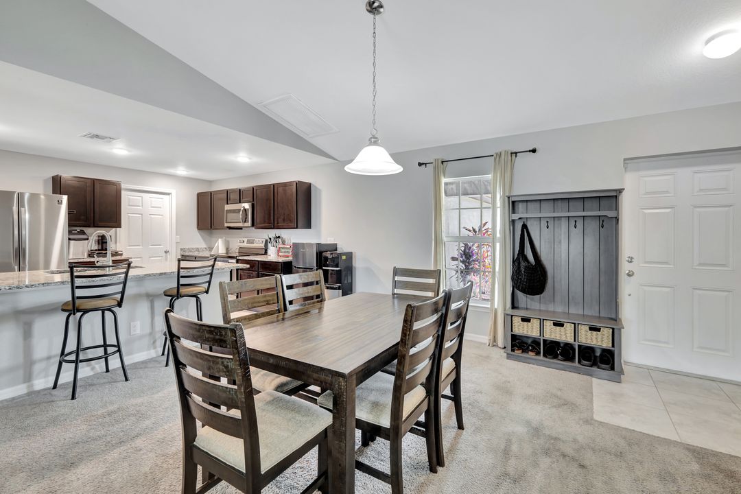 2612 NE 5th Ave, Cape Coral, FL 33909