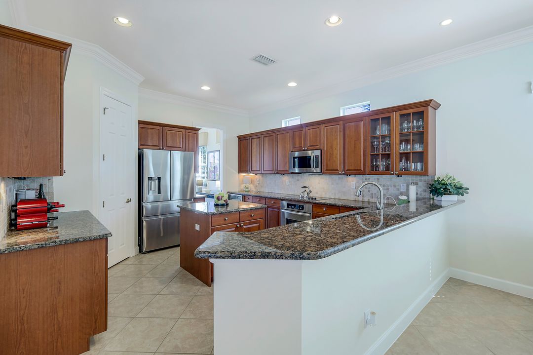 15835 Delasol Ln, Naples, FL 34110