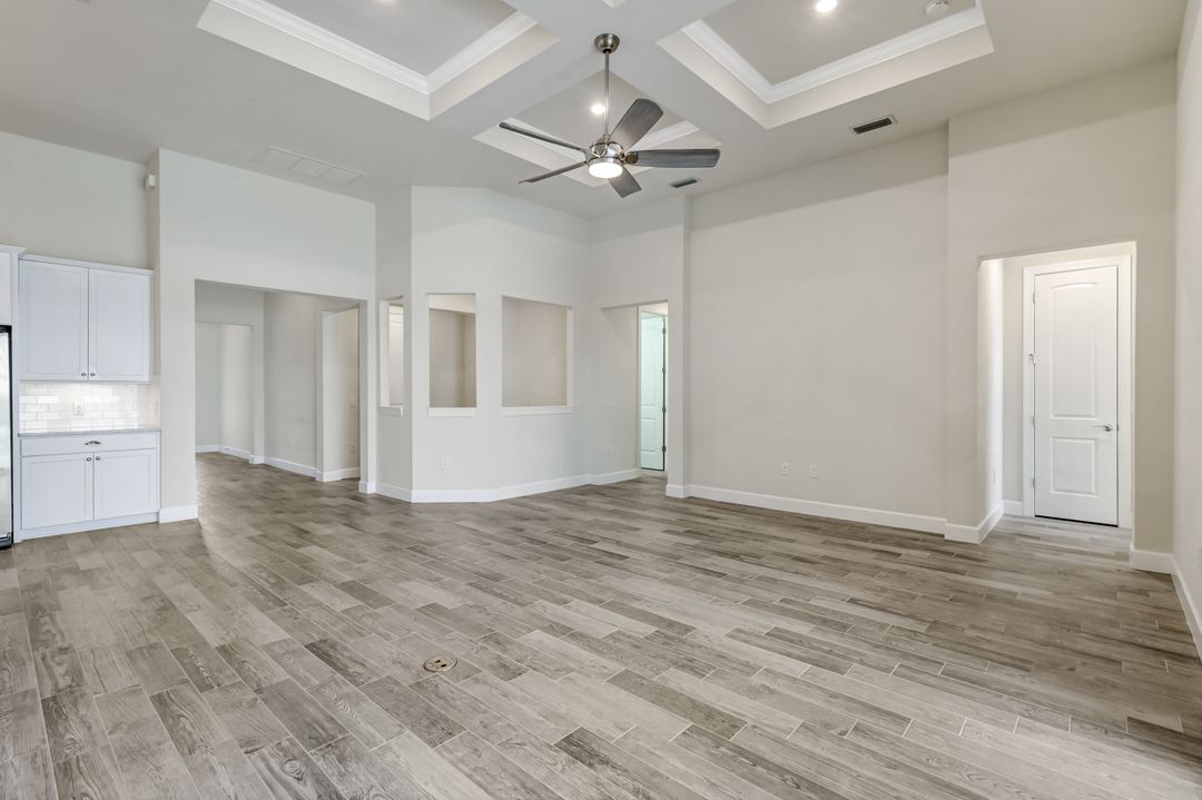 17146 Ashcomb Wy, Estero, FL 33928