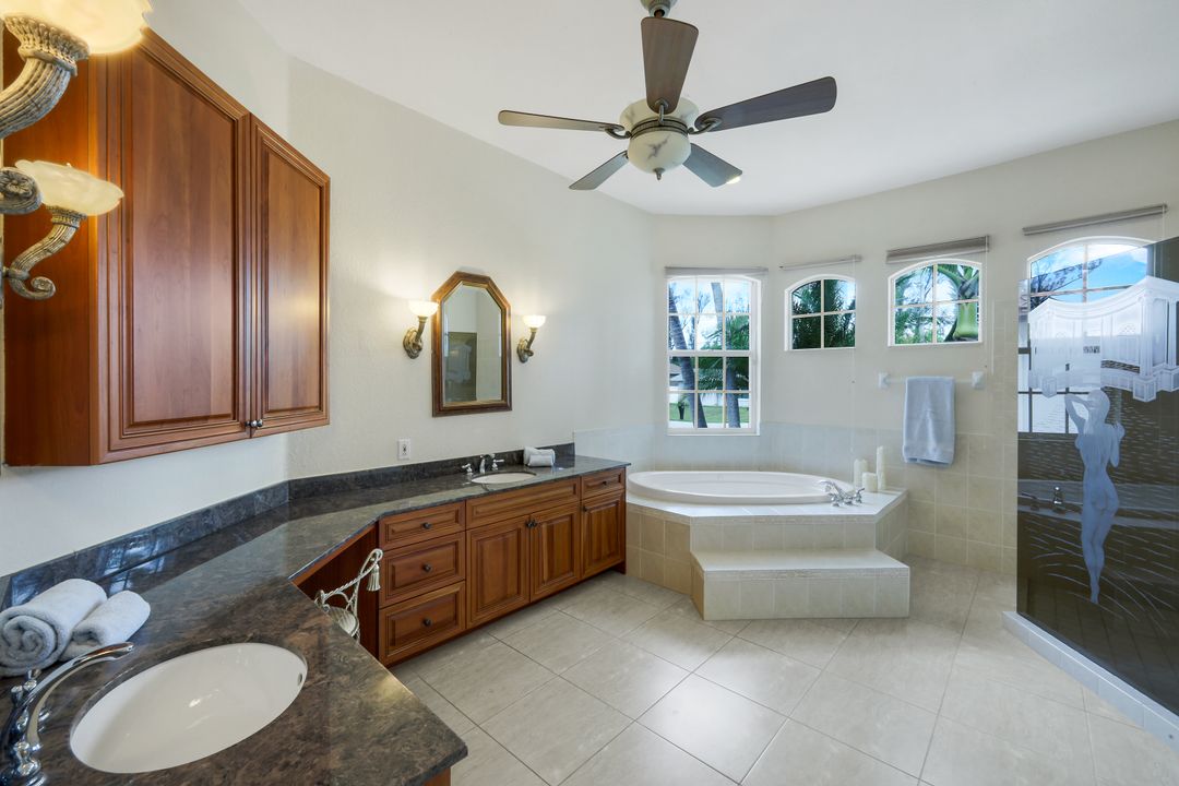 5929 SW 1st Ct, Cape Coral, FL 33914