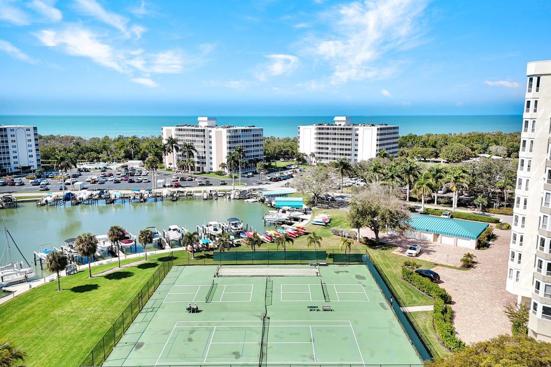 1 Bluebill Ave #409, Naples, FL 34108